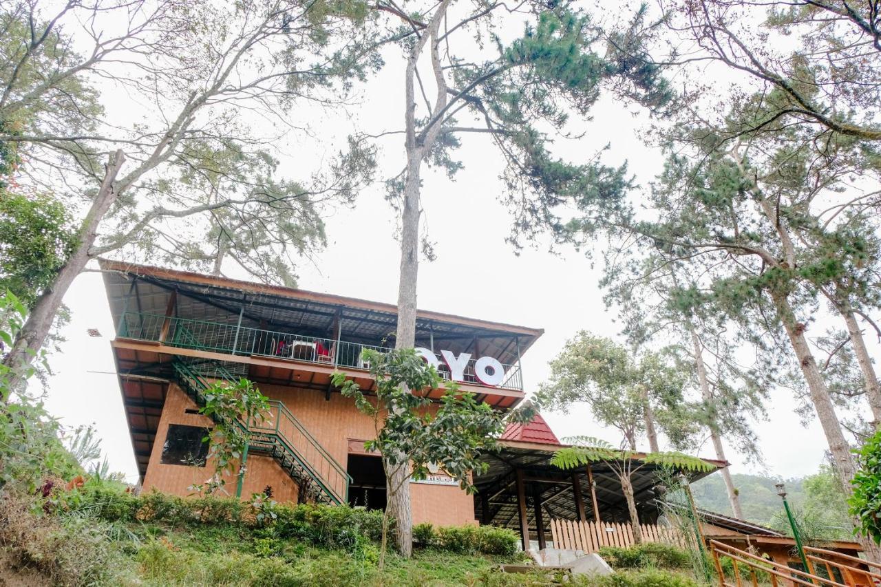 Oyo 1175 Oemah Djowo Resort Magetan Kültér fotó