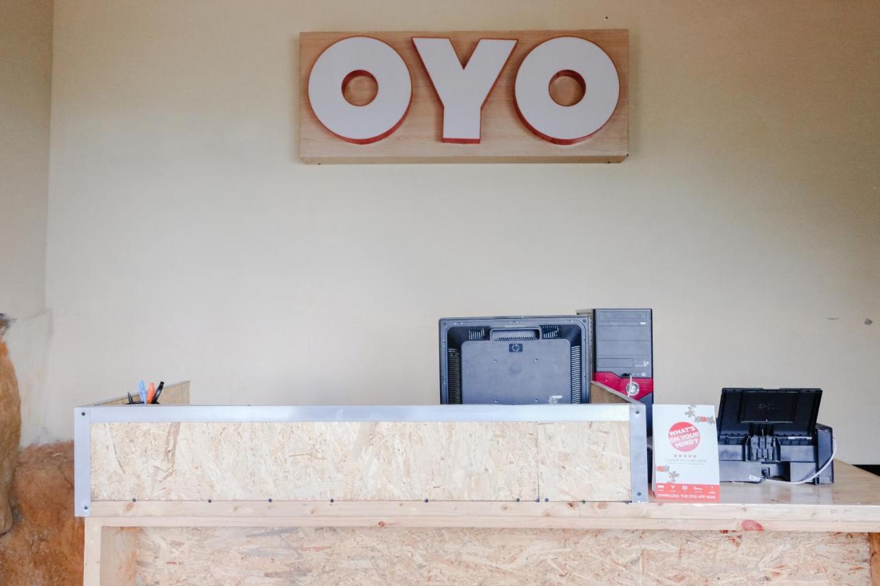Oyo 1175 Oemah Djowo Resort Magetan Kültér fotó