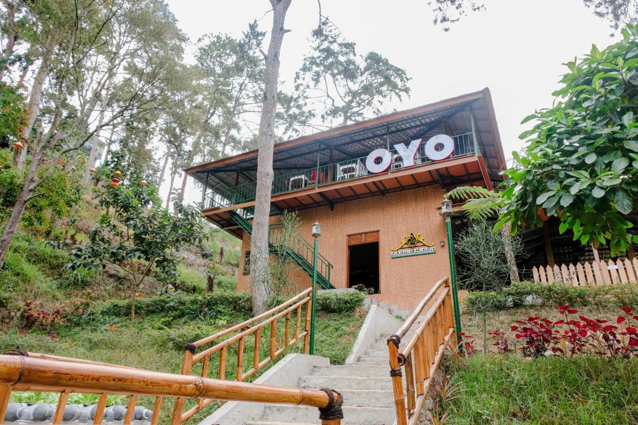 Oyo 1175 Oemah Djowo Resort Magetan Kültér fotó